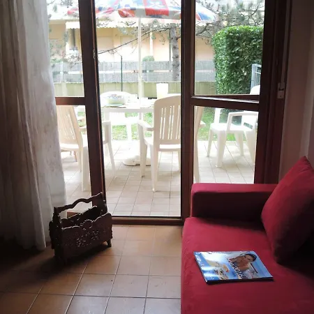 Beautiful Three-room With Garden By Beahost